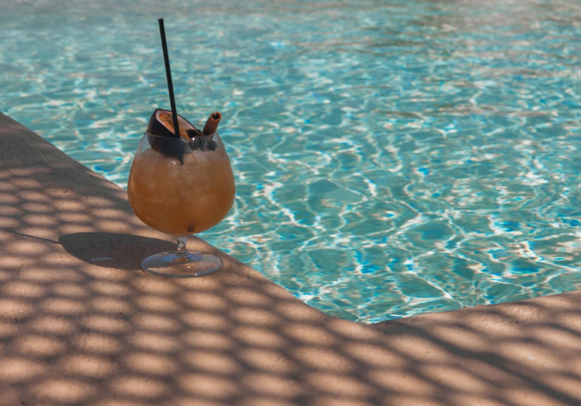 Divino Caldera Hotel *